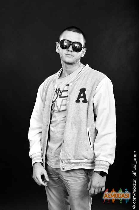 Максим   фото №533710. Завантажено 15 Листопада 2013